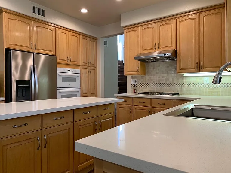 2929 Moreno Ave — Photo 8