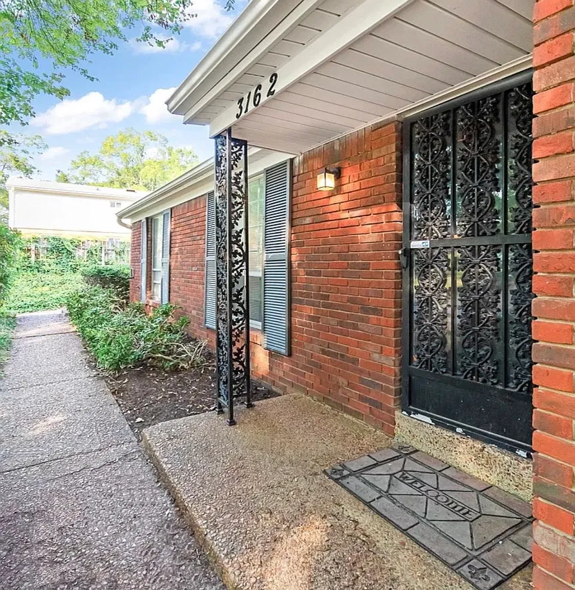 4 bed, 1947 sqft, $1,950 — Photo 2