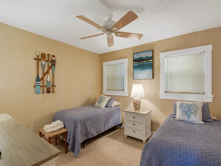 3939 Ocean Dr #401B — Photo 21