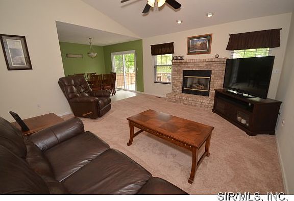 5th image of 2041 Pinehurst Way