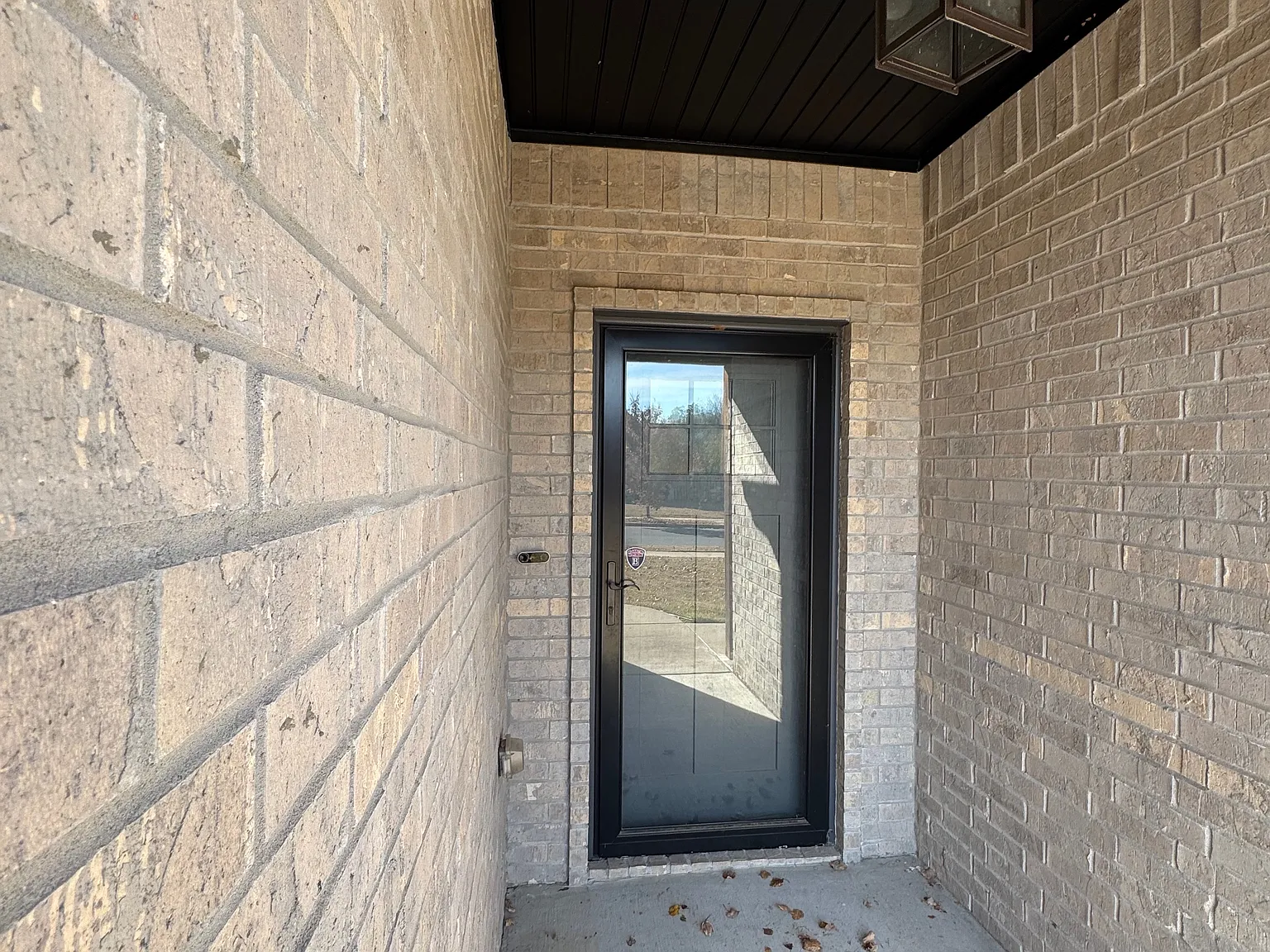 4 bed, 2209 sqft, $2,700 — Photo 2