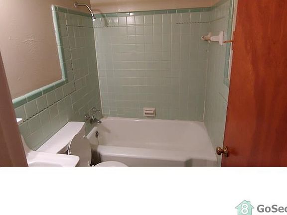 5th image of 1504 Golden Dr