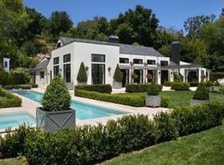 418 Cascada Way, Los Angeles, CA 90049