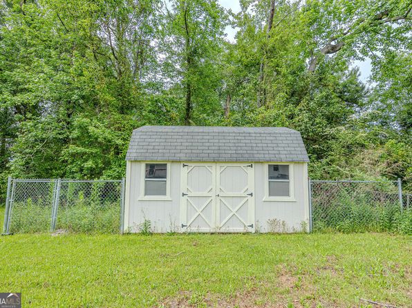 107 Lassiter Dr, Dublin, GA 31021
