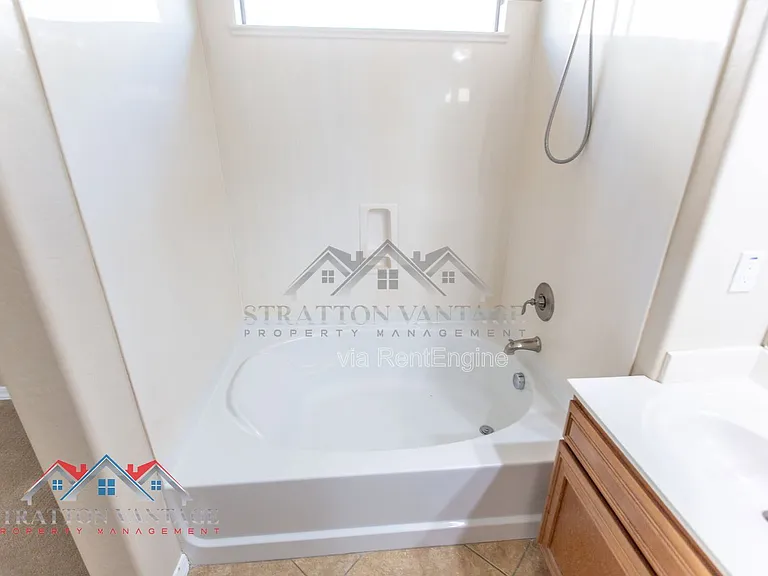 1532 E Apollo Rd — Photo 32