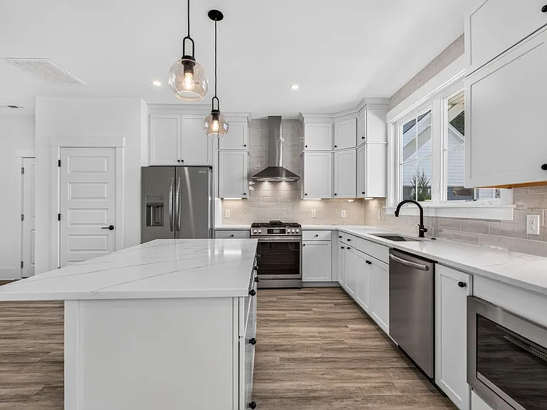 405 Oak Hammock Ct — Photo 8