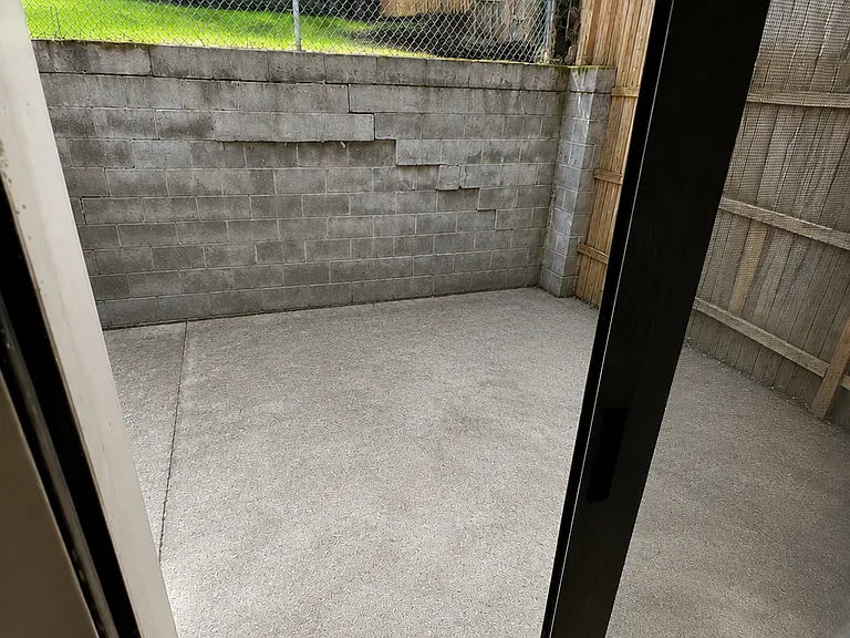 1635 Methyl St — Photo 4