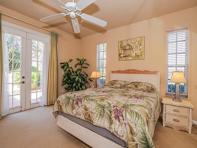 2135 S Maiden Ln — Photo 18