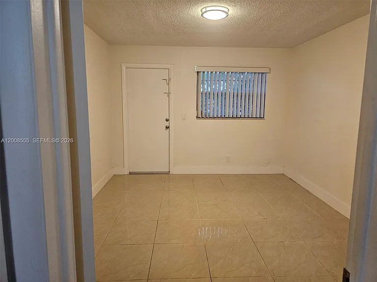 900 Tallwood Ave #207 — Photo 7