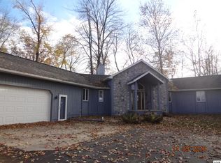 5029 S Grosvenor Hwy, Blissfield, MI 49228