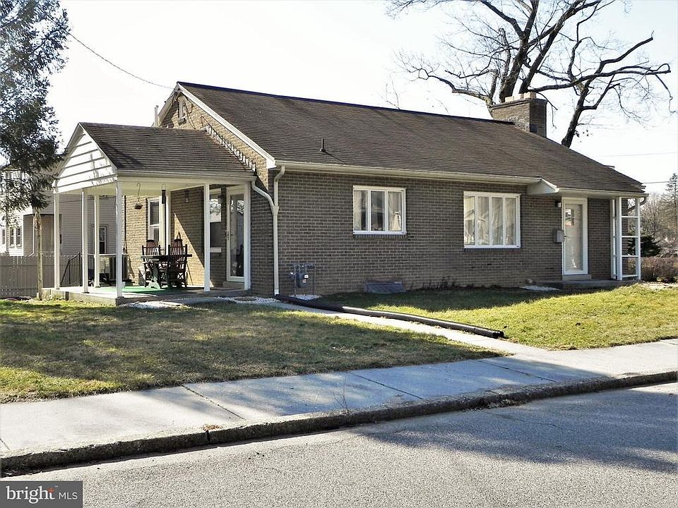 1st image of 48 W Queen St