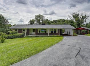 217 Sequoyah Dr, Johnson City, TN 37604