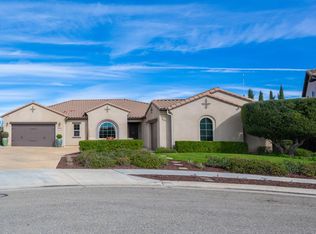 3205 Lexington Ave, Clovis, CA 93619