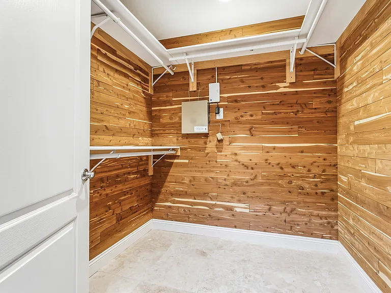 24881 Seagate Dr — Photo 14