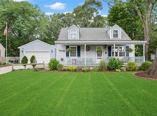 140 Long View Dr, Warwick, RI 02886