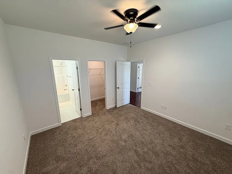 2567 Cornelius Pl NW — Photo 6
