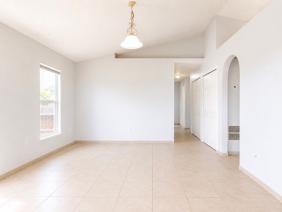 2nd image of 508 Pointe Allyson Way