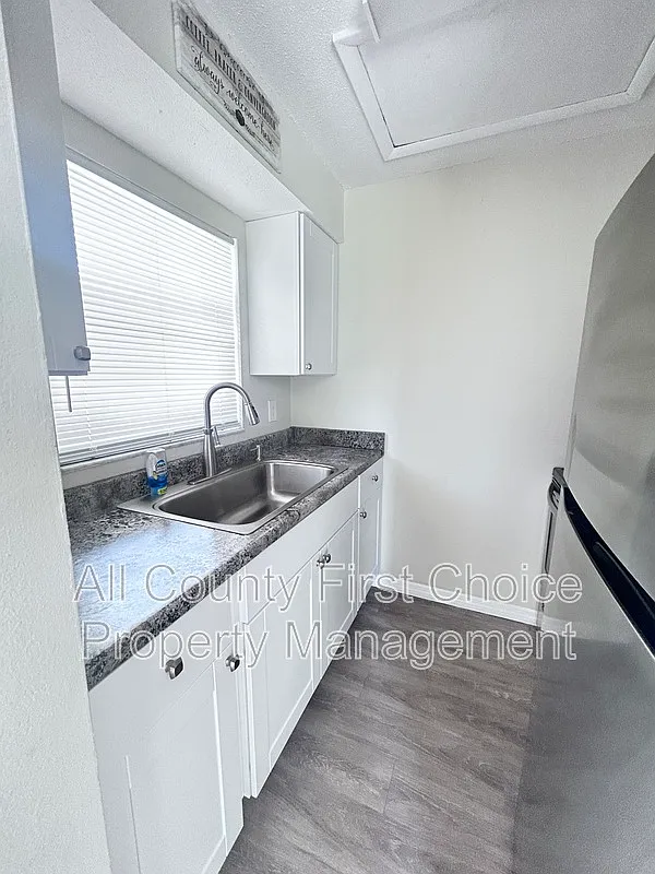 1 bed, 1.0 bath, 650 sqft, $1,350 — Photo 2