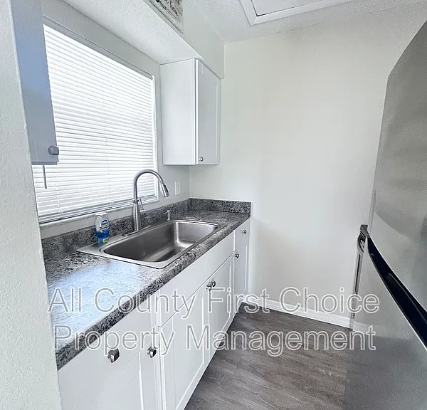 3071 Park Ln #B — Photo 2