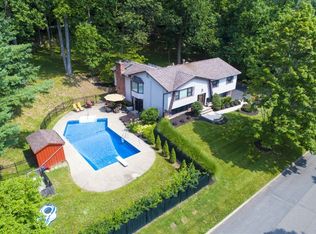 7 Post Ln N, Suffern, NY 10901