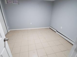 422 Walnut St, Newark, NJ 07105