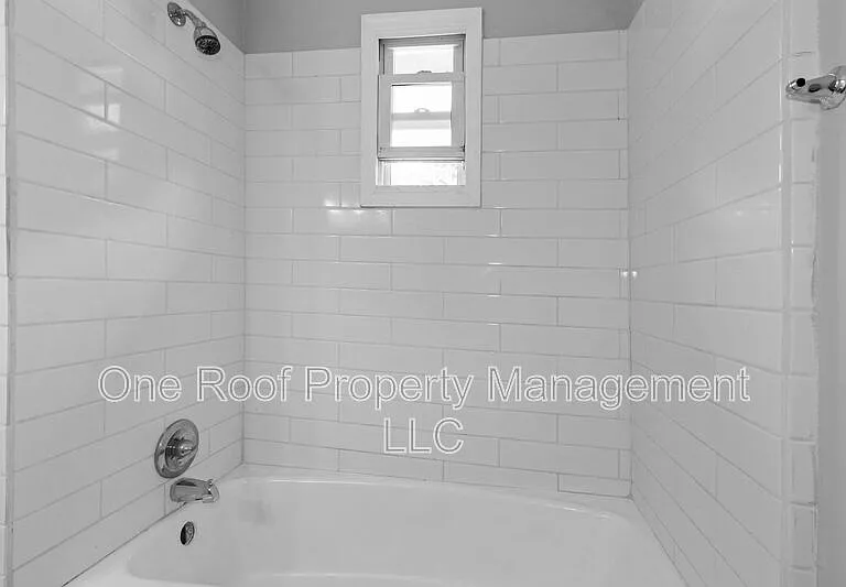 937 Metropolitan Ave #2 — Photo 5