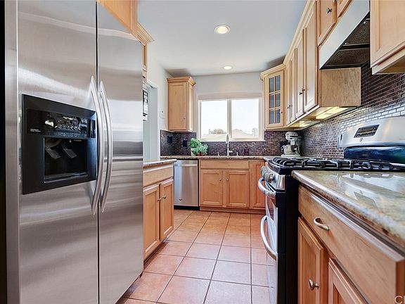 5th image of 4627 W 134th St