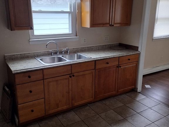 4th image of 69 William St