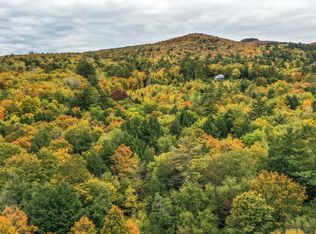 2023C Lands End Rd, Huletts Landing, NY 12841