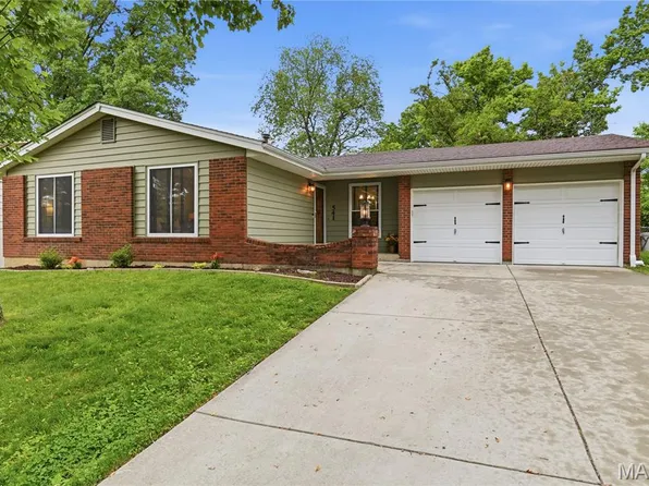 541 Braebridge Rd, Ballwin, MO 63021