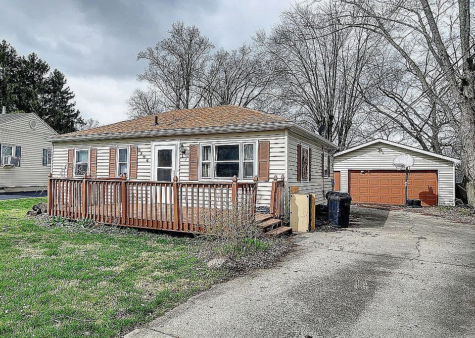 1st image of 2206 Spencer Ln