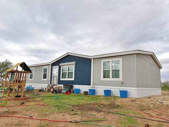 2nd image of 300 Reed Rd