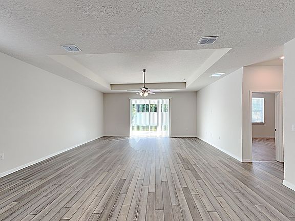 4th image of 4971 Royal Point Ave
