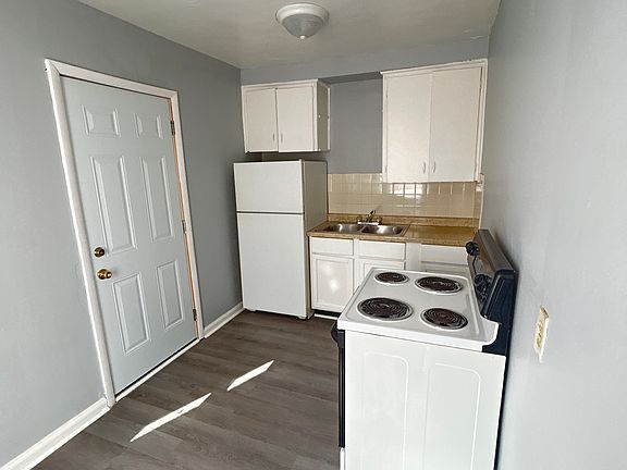 3rd image of 333 E Bruce Ave #1