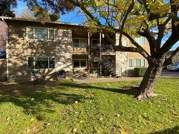 2nd image of 1217 McKinley Dr APT 3