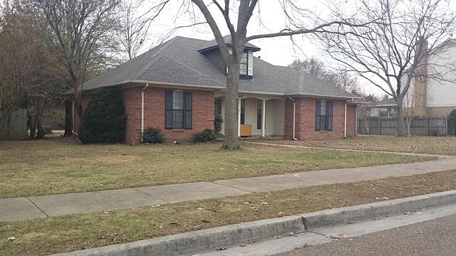 2nd image of 4919 Baywood Dr