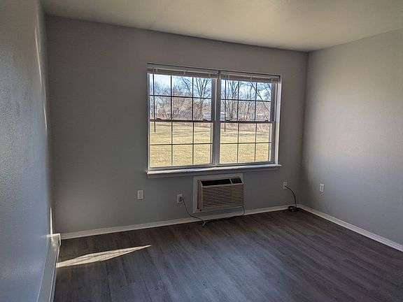 2nd image of 411 W 2nd St APT 110