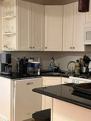 Rented by CitySites Real Estate Group | media 11