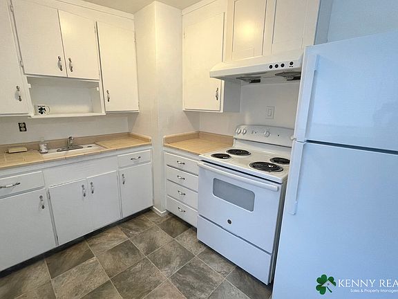 3rd image of 16 N Claremont St #Ml01-15
