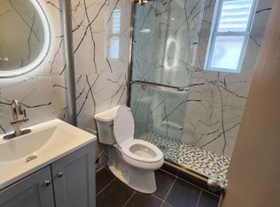 1650 65th St #2R, Brooklyn, NY 11204