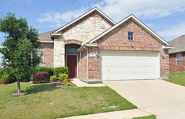 1st image of 402 Dartmoor Dr