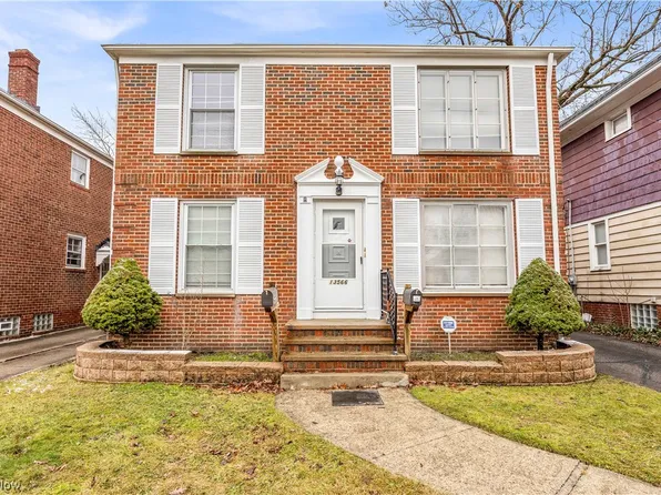 13566 Cedar Rd, University Heights, OH 44118