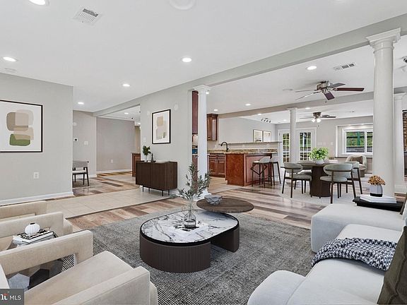 4th image of 13804 Park Ave