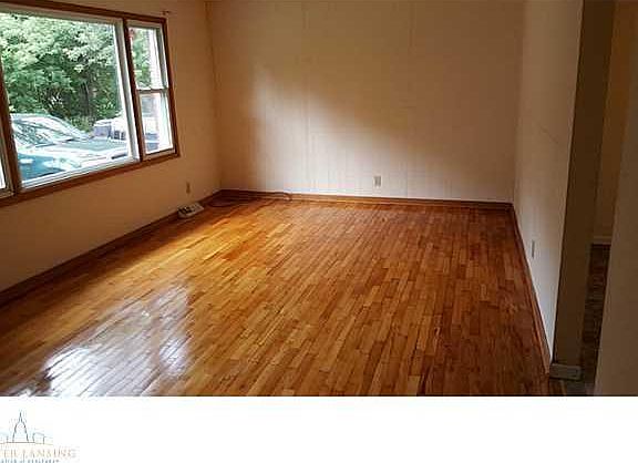 4th image of 1314 Daisy Ln