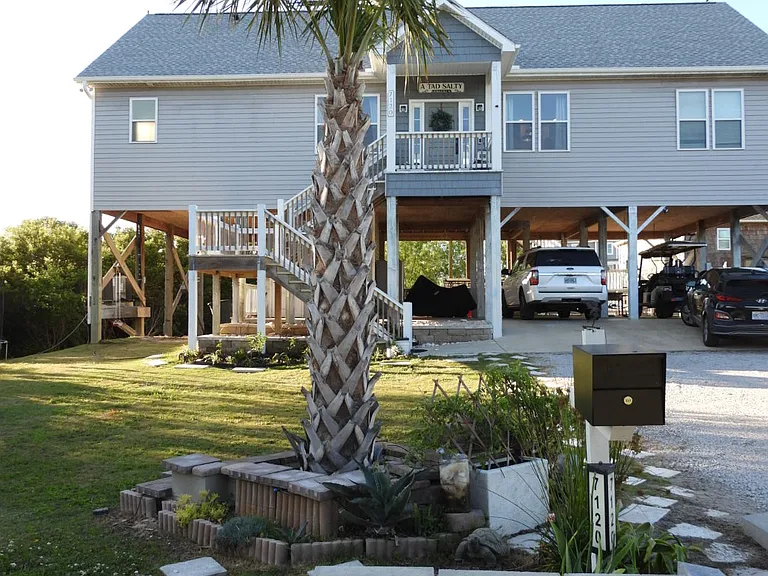 7120 Canal Dr — Photo 1