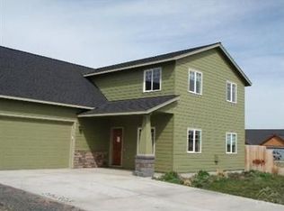 1425 NW 17th St, Redmond, OR 97756