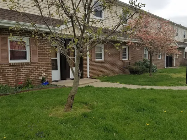 211 Front St APT 7, Hellertown, PA 18055