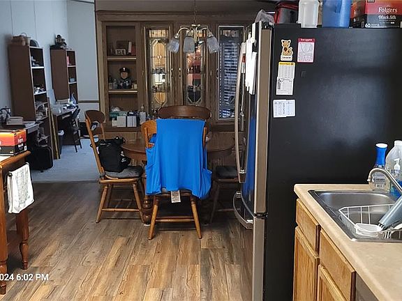 2nd image of 116 W Cottonwood Dr