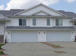 1480 Palisades Dr, Coralville, IA 52241