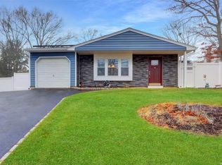 380 Boyle Rd, Selden, NY 11784